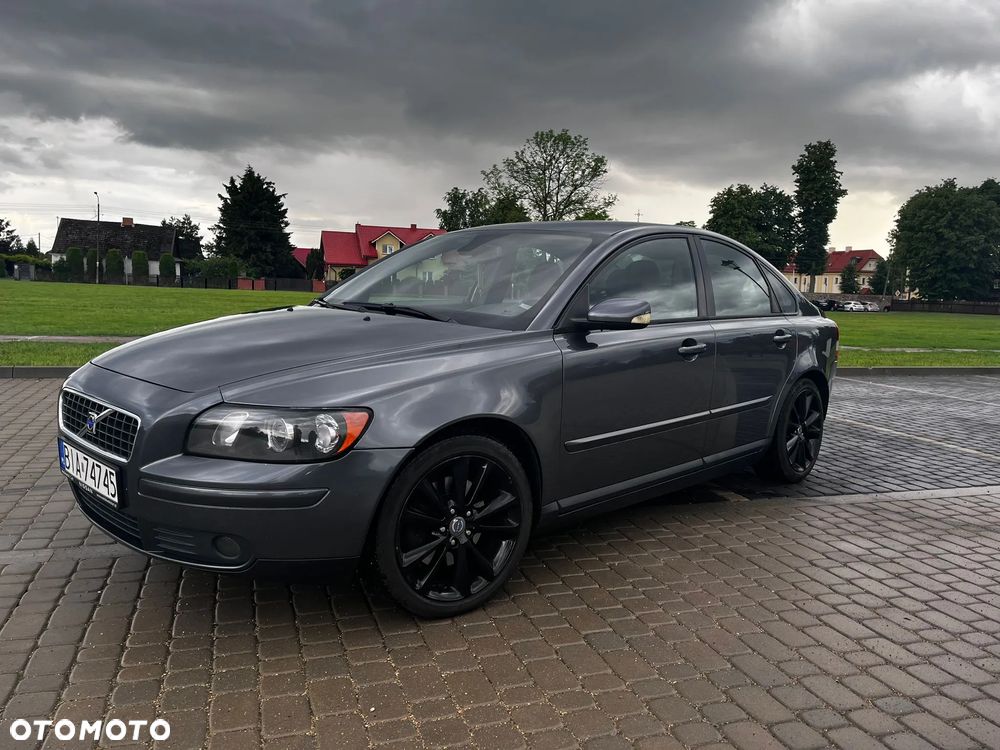 Volvo S40 2.4 Momentum - 1