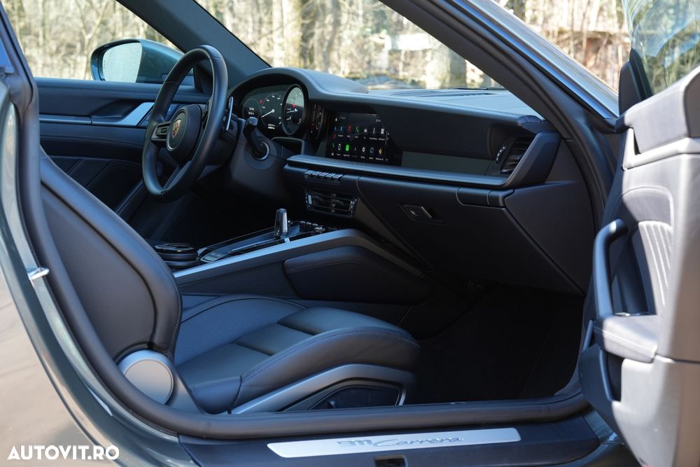 Porsche 911 Carrera PDK - 19