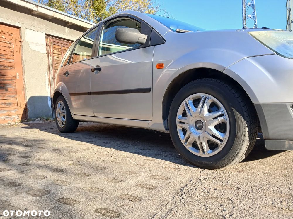 Ford Fiesta 1.3 - 7
