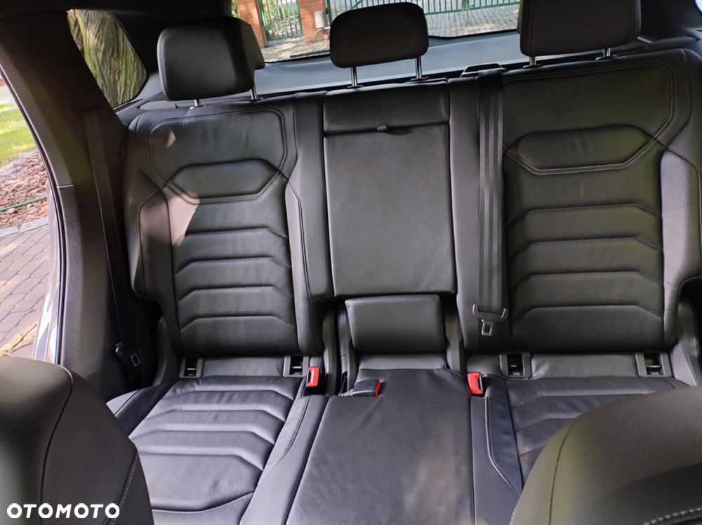 Volkswagen Touareg 3.0 V6 e-Hybrid 4Motion R - 13