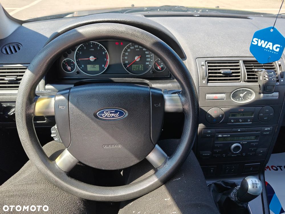 Ford Mondeo 1.8 Ghia - 18