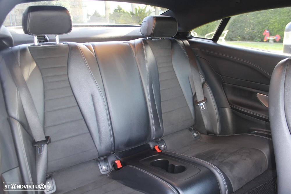 Mercedes-Benz E 220 d 9G-TRONIC AMG Line - 27