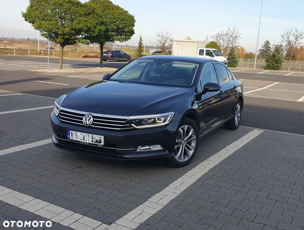 Volkswagen Passat 2.0 TDI SCR Comfortline - 1