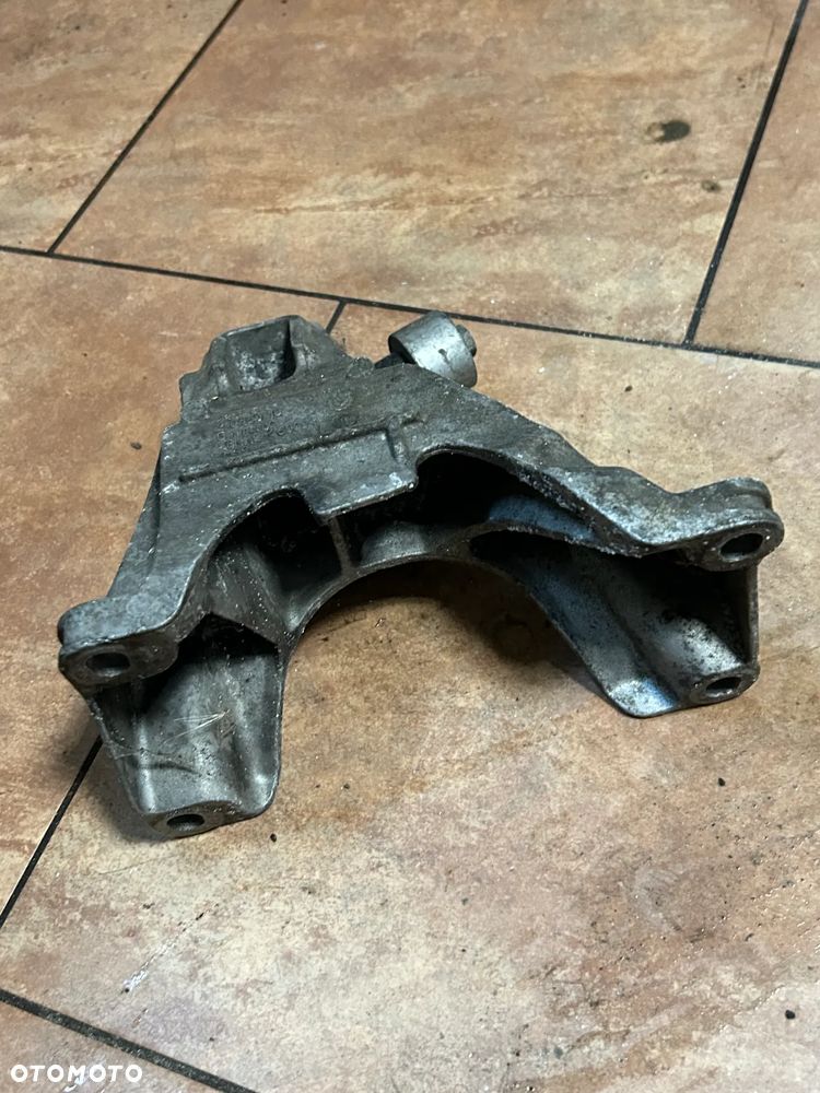 ŁAPA WSPORNIK SILNIKA LEWY BMW F30 N57 XDRIVE 6870608 - 3