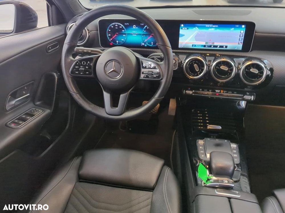 Mercedes-Benz A - 11