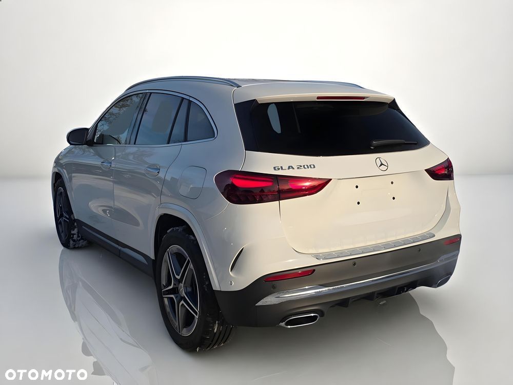 Mercedes-Benz GLA 200 mHEV AMG Line 7G-DCT - 6