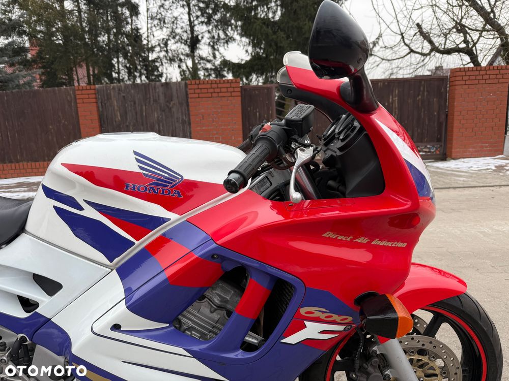 Honda CBR - 7