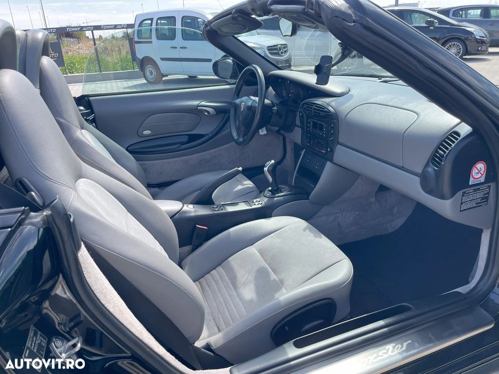 Porsche Boxster - 10