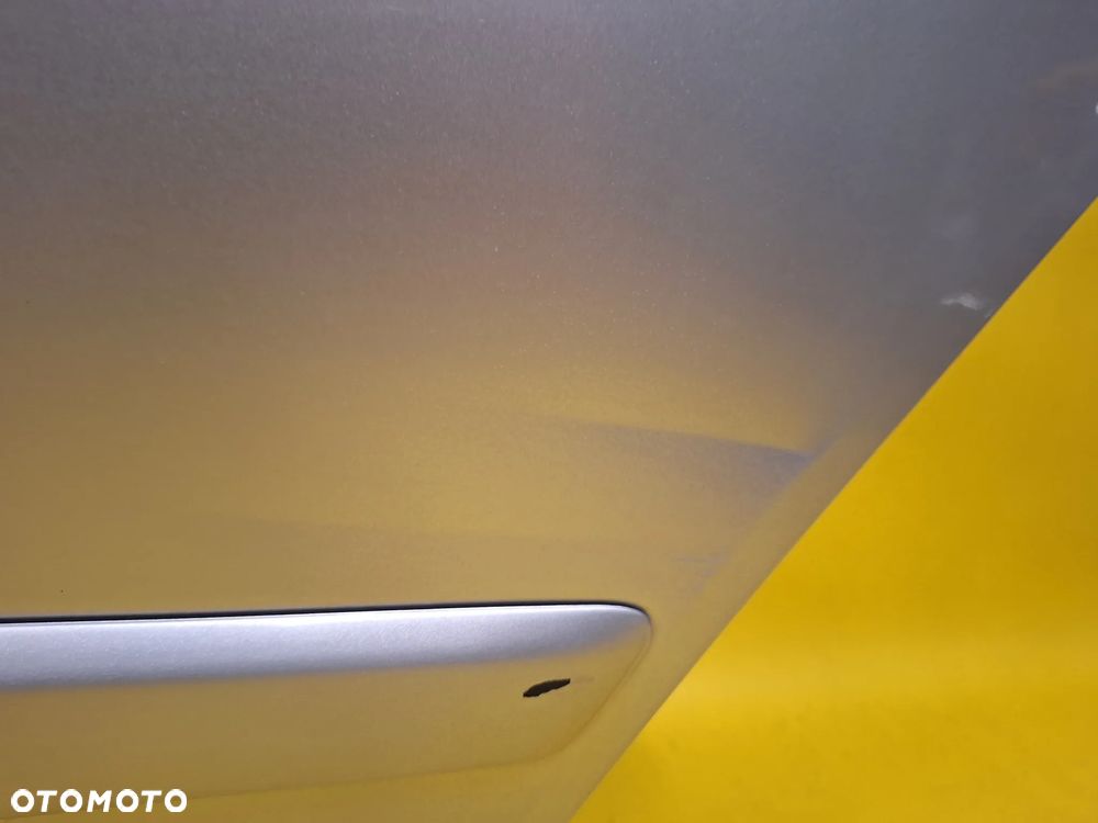 DRZWI LEWY TYŁ LEWE TYLNE AUDI A4 B6 KOMBI LAK: LY7W NR711 - 7