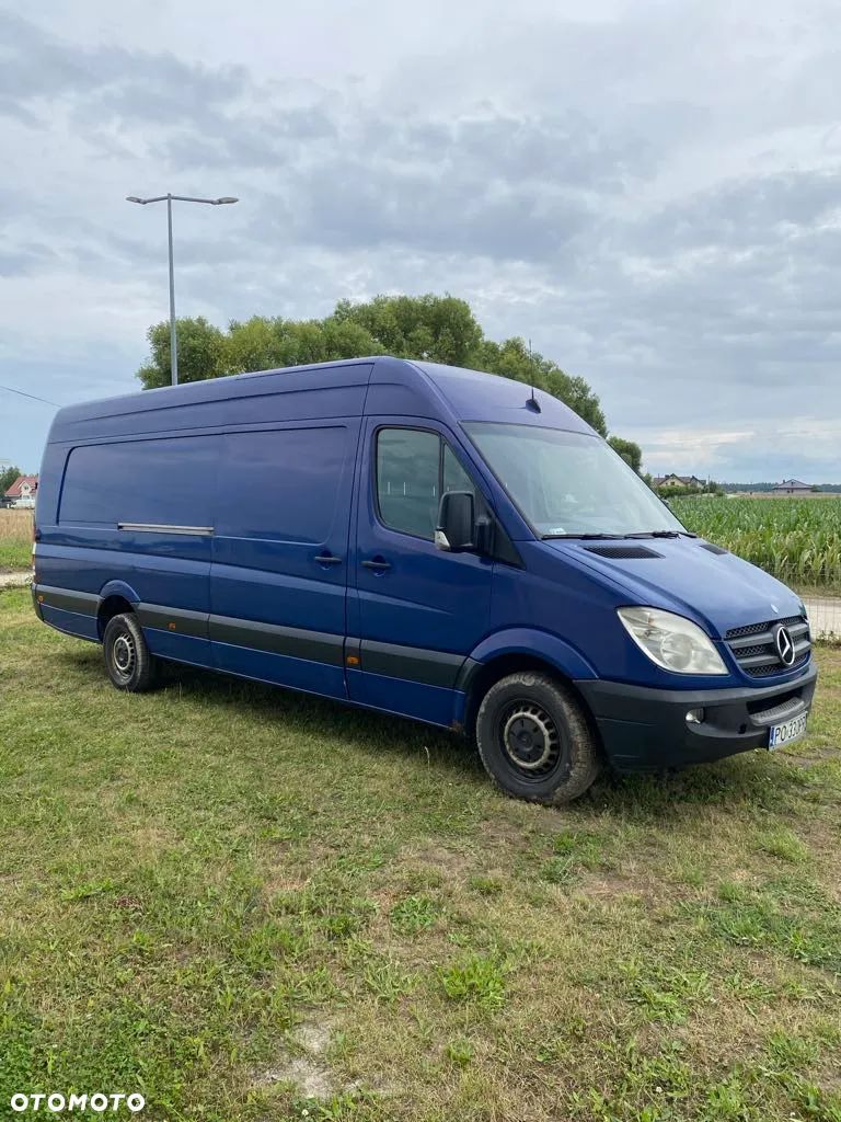 Mercedes-Benz Sprinter - 1
