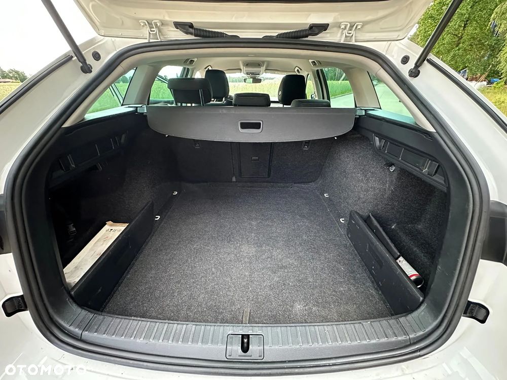 Skoda Octavia 2.0 TDI SCR Style DSG - 9