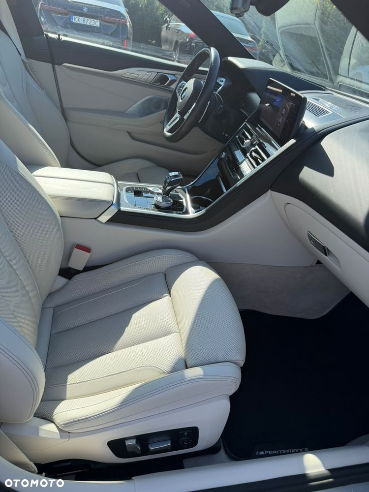 BMW Seria 8 M850i xDrive - 12