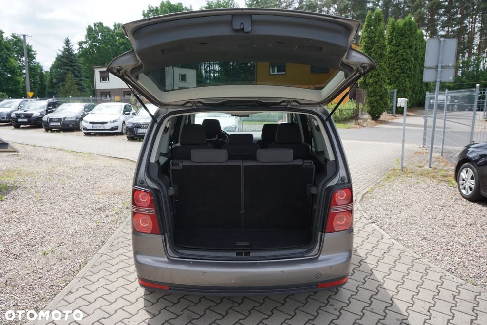 Volkswagen Touran 2.0 TDI Q-Line - 5
