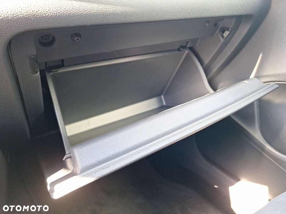 Volkswagen T-Roc 1.5 TSI Style DSG - 24