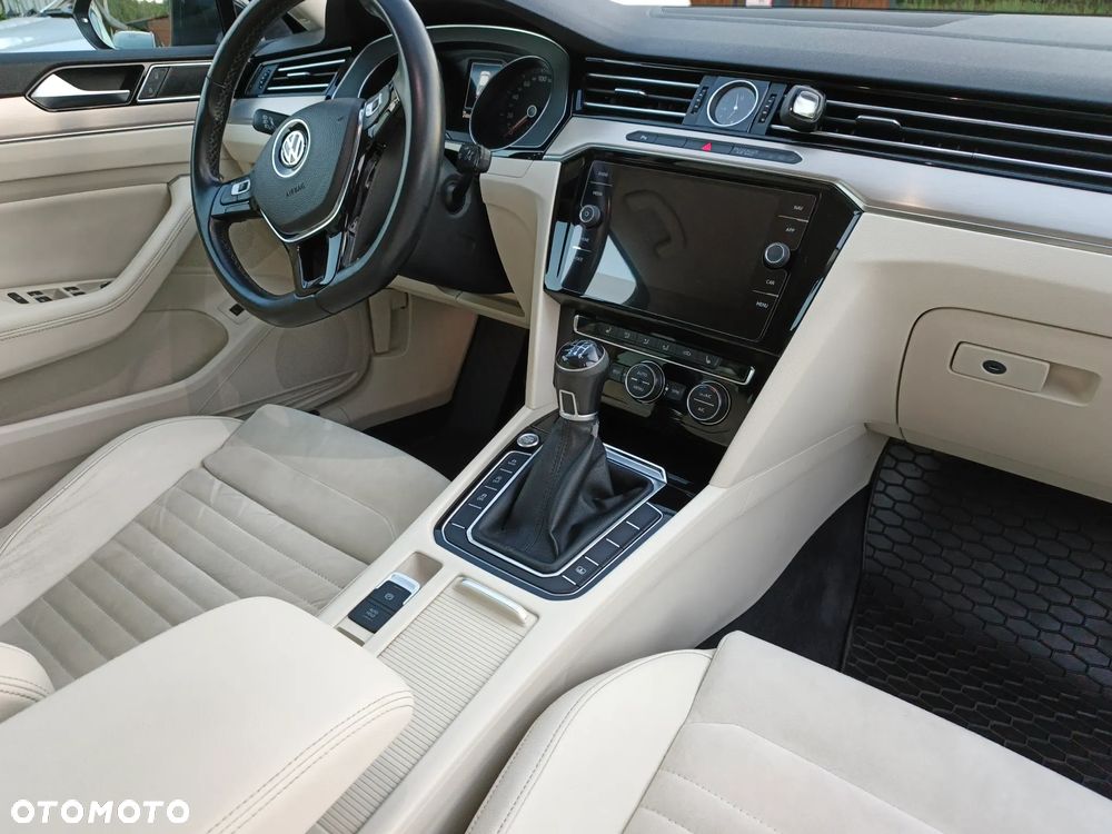 Volkswagen Passat 2.0 TDI BMT Highline - 15