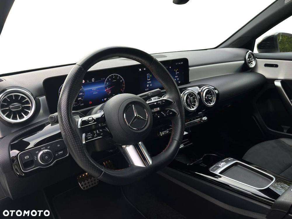 Mercedes-Benz Klasa A 180 AMG Line 7G-DCT - 13