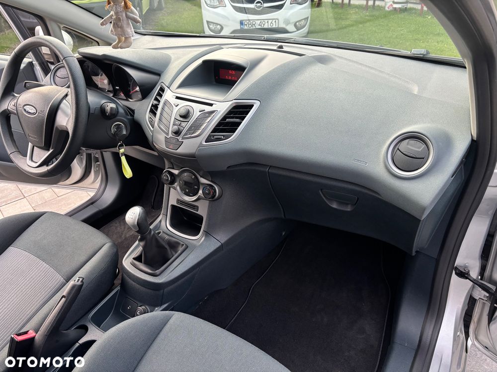 Ford Fiesta 1.25 Champions Edition - 18