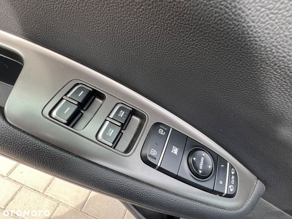 Kia Optima - 17