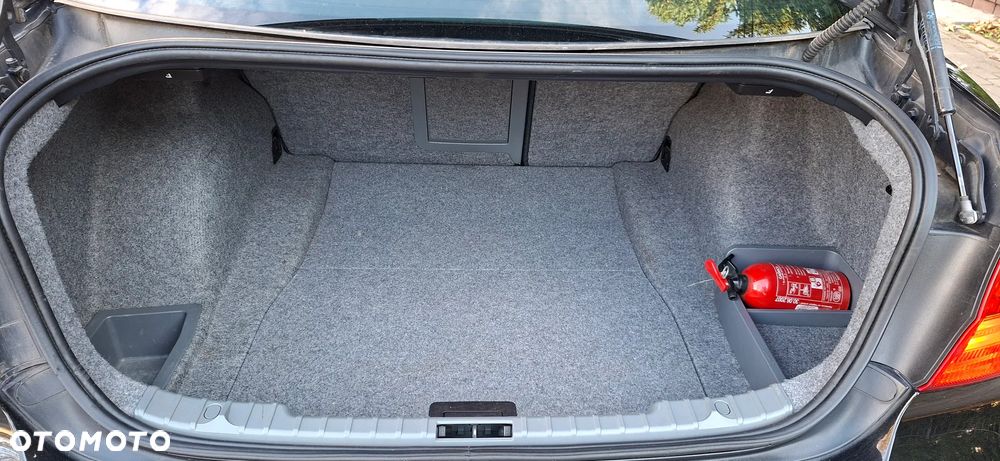 BMW Seria 3 318i Edition Sport - 31