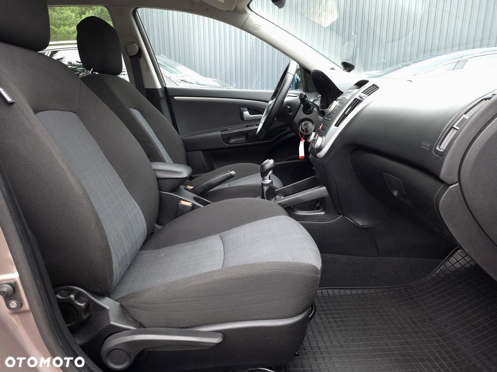 Kia Ceed 1.6 Crdi Comfort - 17