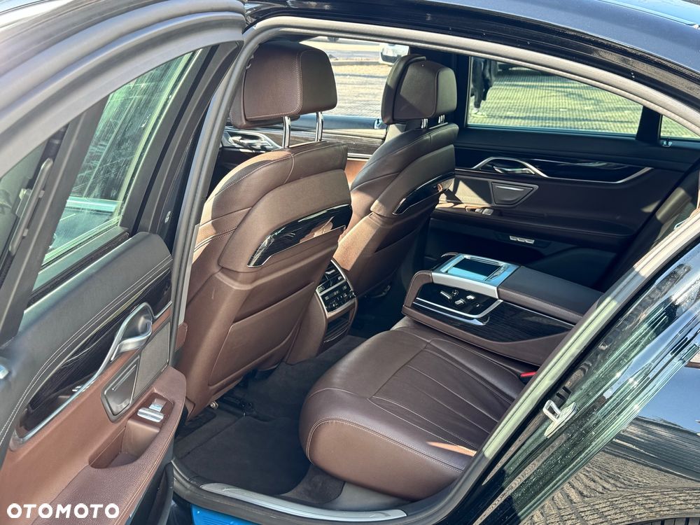 BMW Seria 7 730d - 39