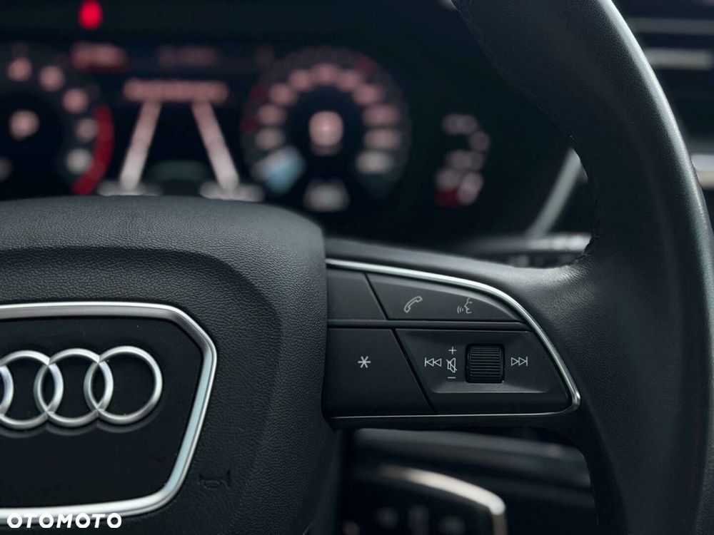 Audi Q3 - 18