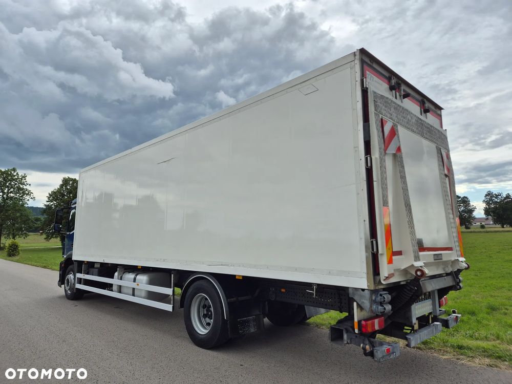 Mercedes-Benz Antos 1824 CARRIER VECTOR 1850 DRZWI + winda i 2x drzwi boczne / 8.35m / z Holandii / Axor man Tgm T1000-R THERMO King Supra 1850 1150 - 38