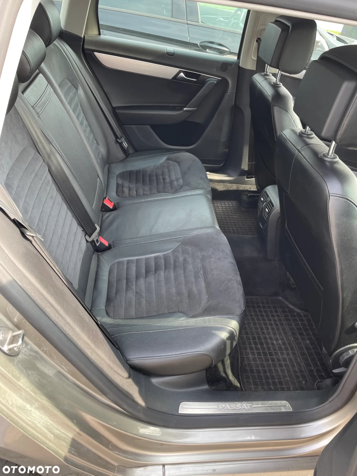 Volkswagen Passat 2.0 TDI Highline DSG - 8