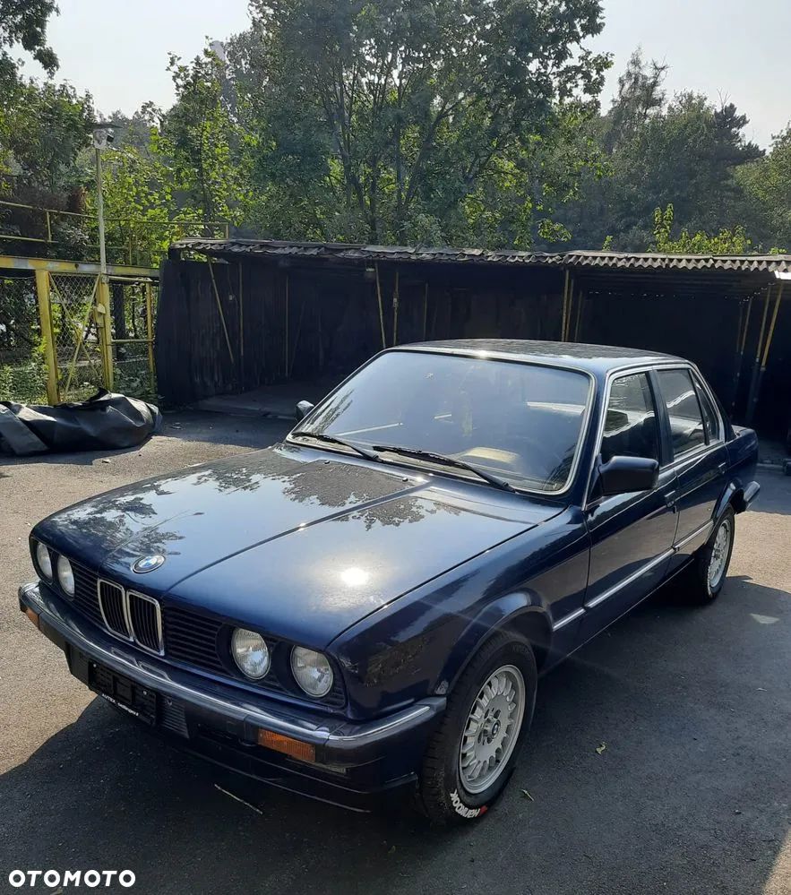 BMW Seria 3 318i - 1