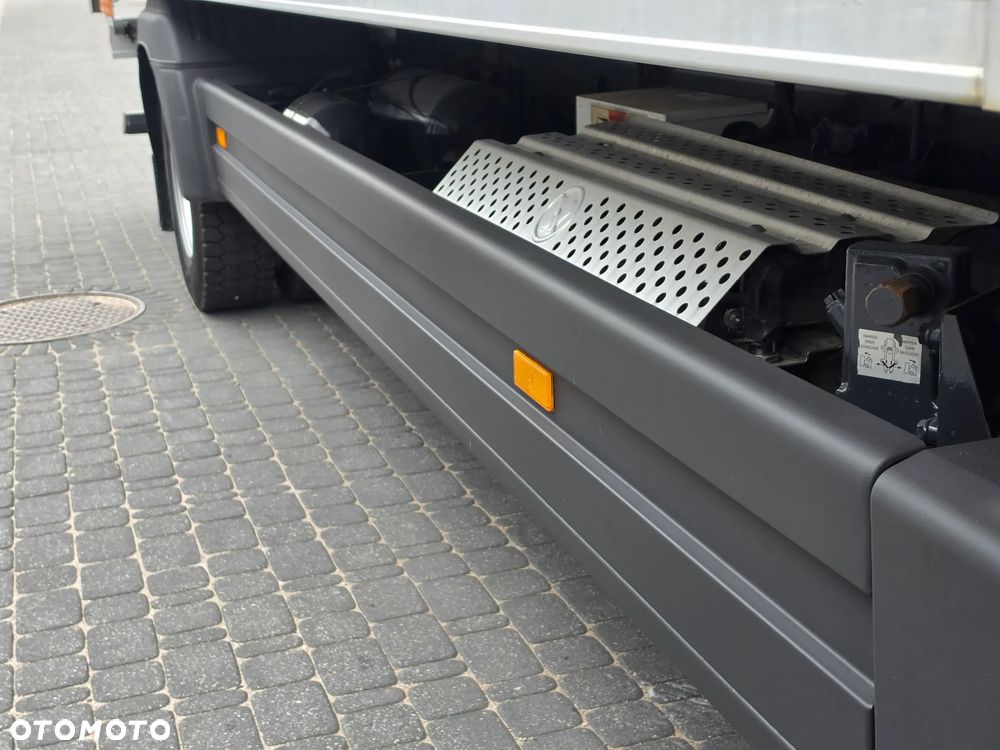 Mercedes-Benz Atego 1324 Chłodnia 6,40 m + Winda 1500 kg | 223 tys. km | zadbany  EURO 6 - 27