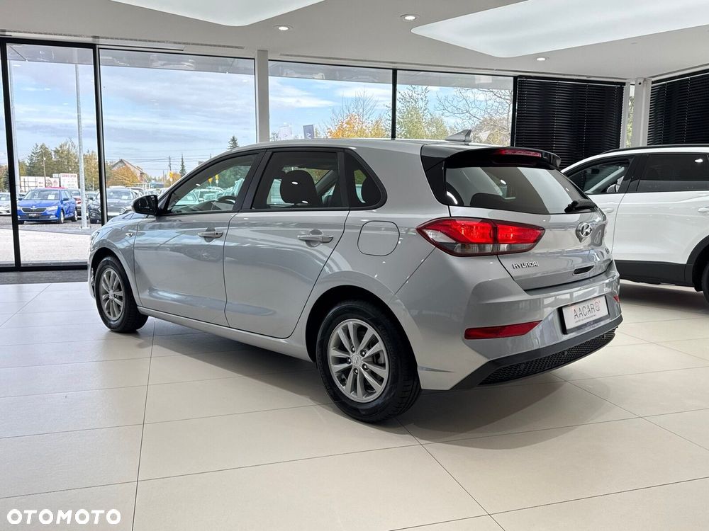 Hyundai i30 1.5 DPI Classic + - 3