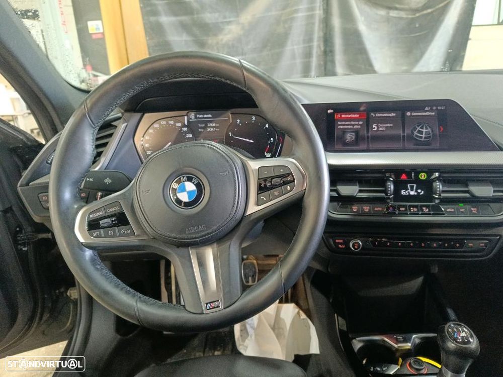 BMW 116 d Pack Desportivo M - 7