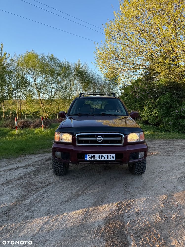 Nissan Pathfinder - 2
