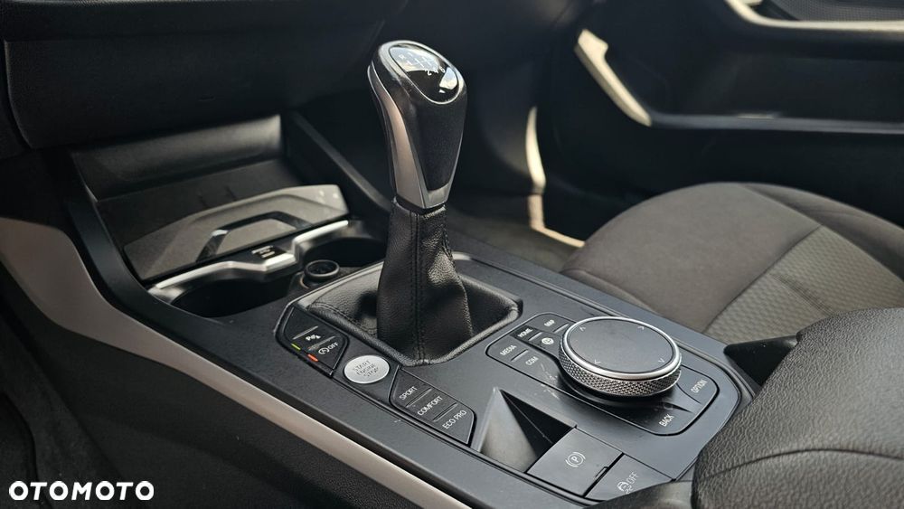 BMW Seria 1 118i Advantage - 15