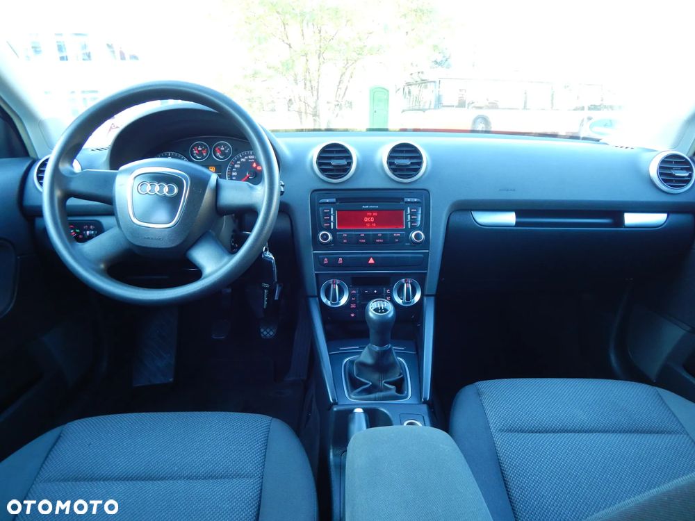 Audi A3 Sportback 1.6 TDI Ambition - 14