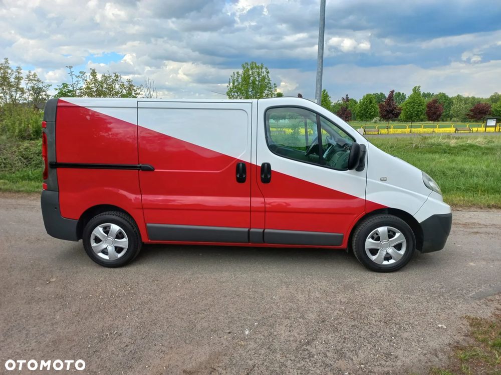 Renault TRAFIC 2.0 DCI KLIMATYZACJA 115KM 6 BIEGÓW Z NIEMIEC SKRZYDEŁKA VIVARO - 9