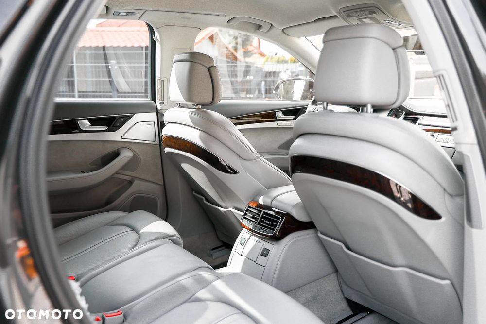 Audi A8 4.2 TDI Quattro - 38