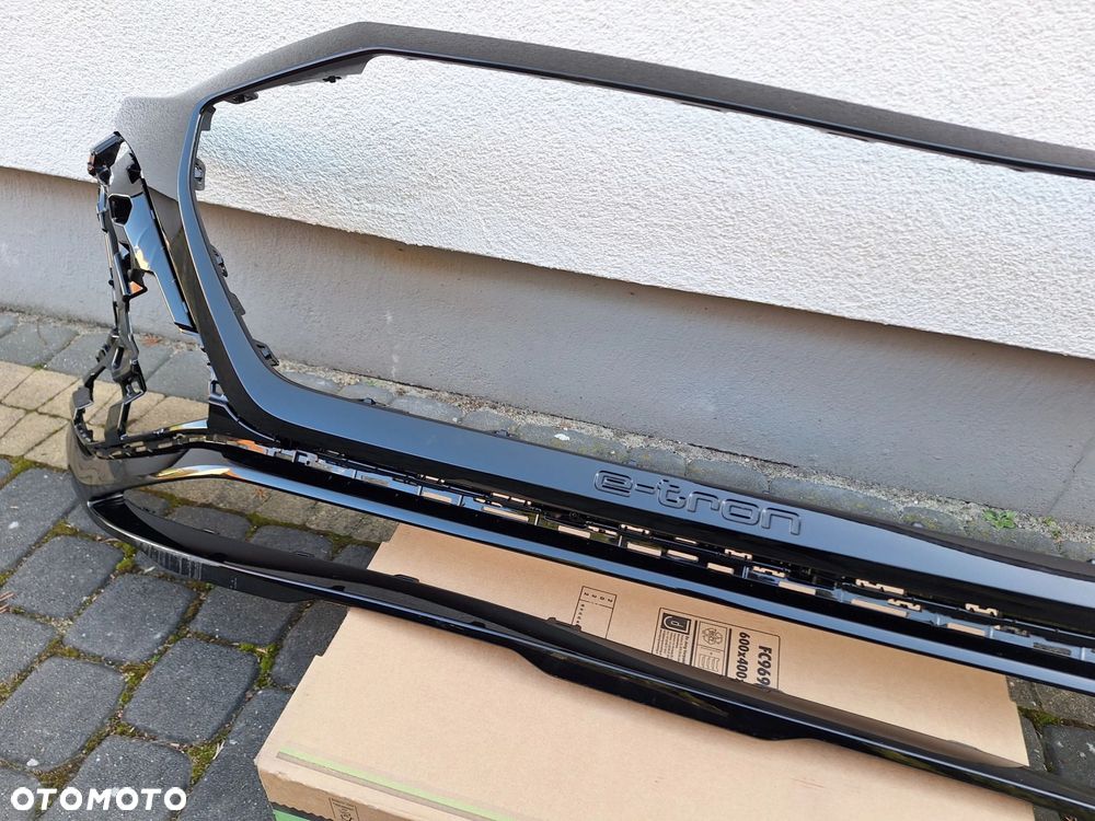 AUDI Q8 E-TRON LIFT 23- Y9B BRILLIANT SCHWARZ ZDERZAK PRZÓD PRZEDNI ORYG 4KE807725 WYSYŁKA 24H - 4