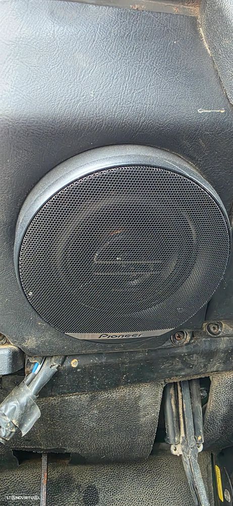 Land Rover Defender 90 2.5 TD5 Metal Top - 12