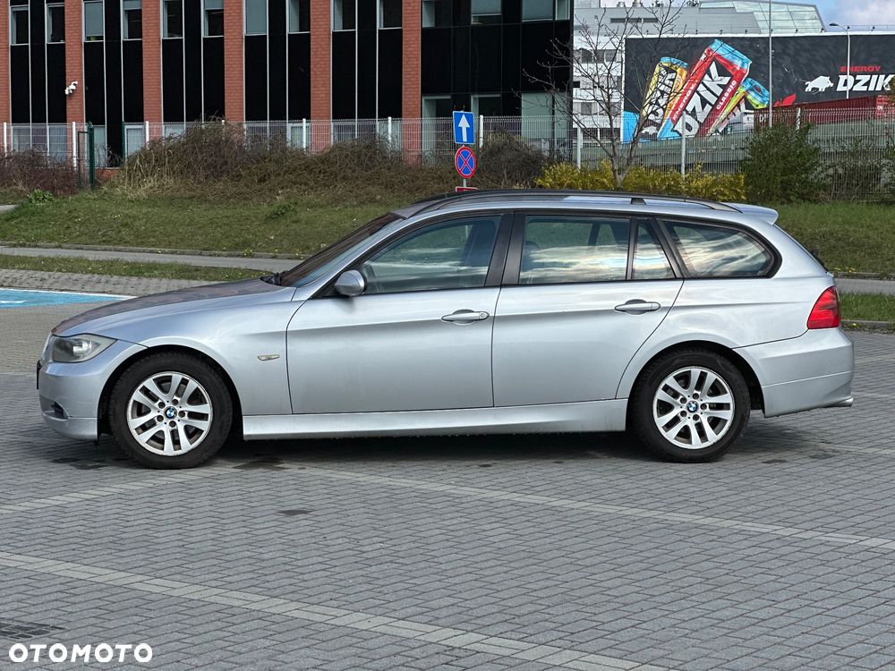 BMW Seria 3 318d - 5