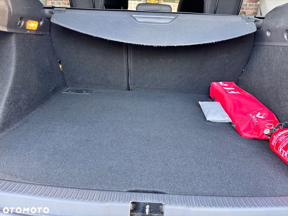 Renault Clio 0.9 TCe Limited - 16