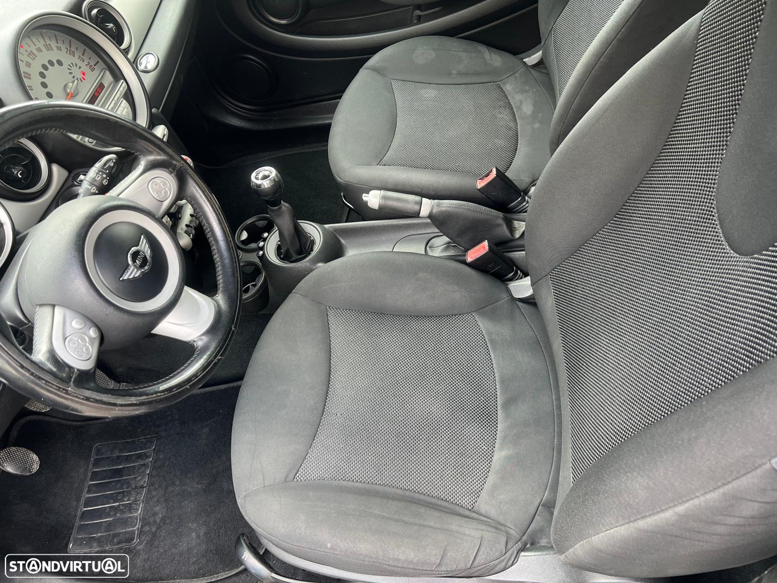 MINI 3 Portas Cooper D - 7