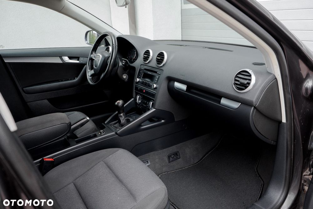 Audi A3 Sportback 1.6 Attraction - 26