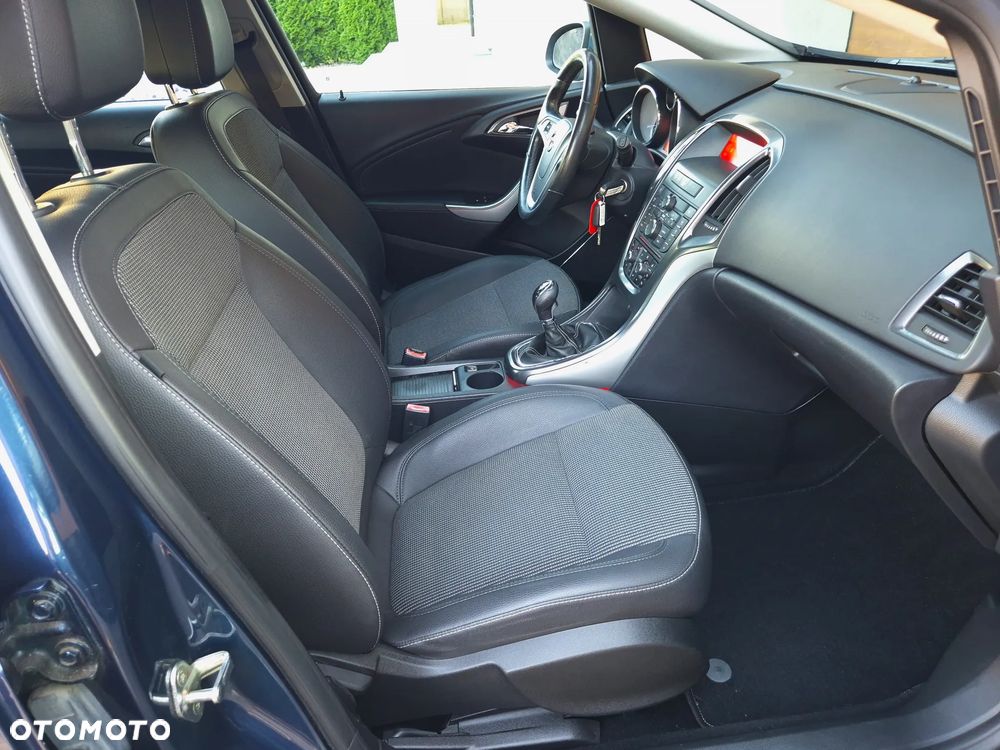 Opel Astra 1.6 Turbo Innovation - 33