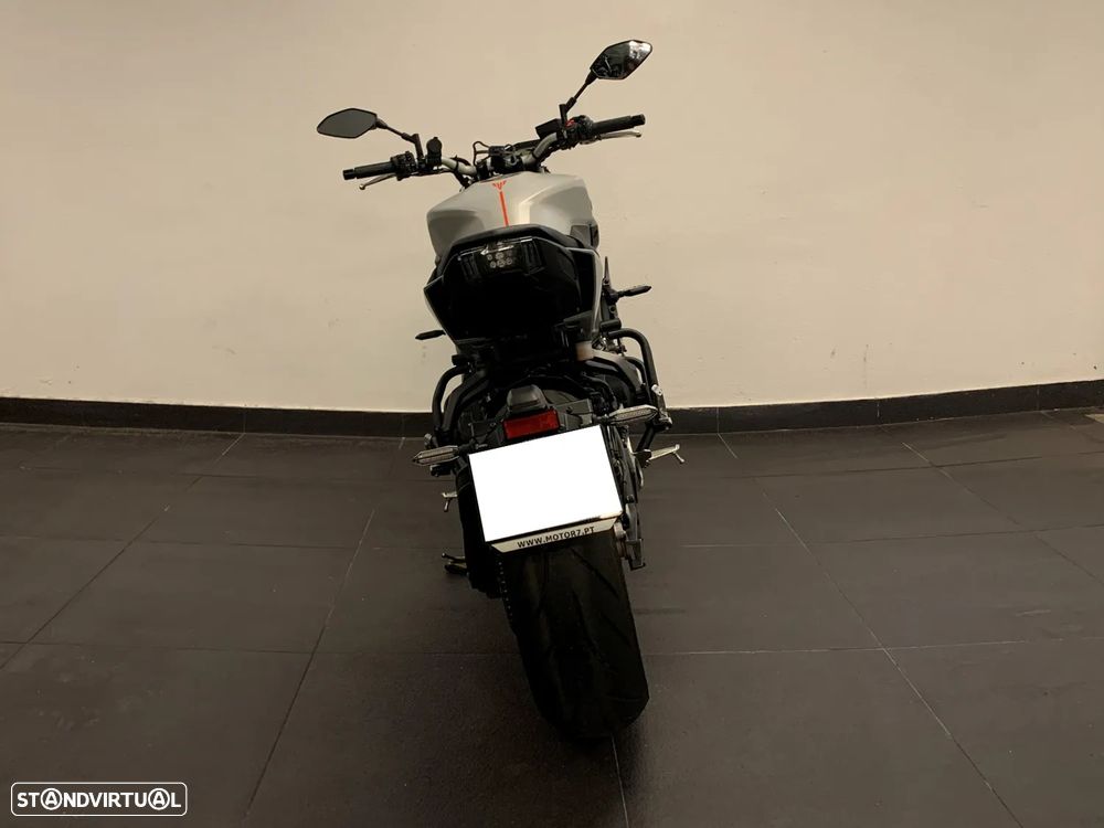Yamaha MT-09 - 8