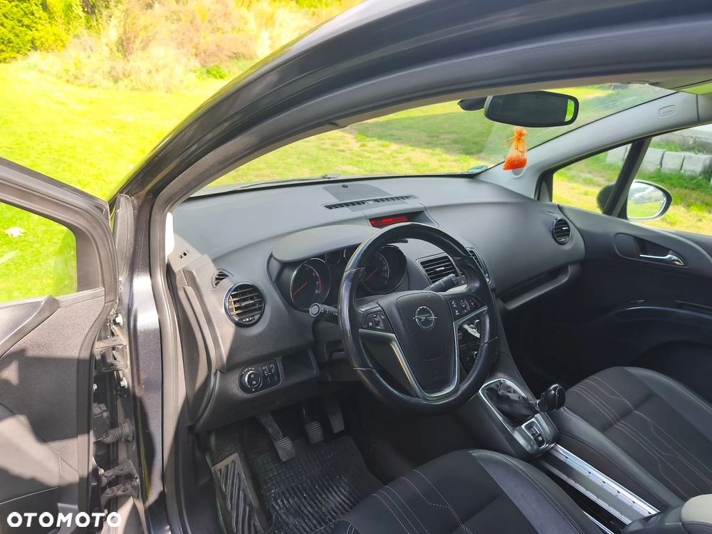 Opel Meriva - 10
