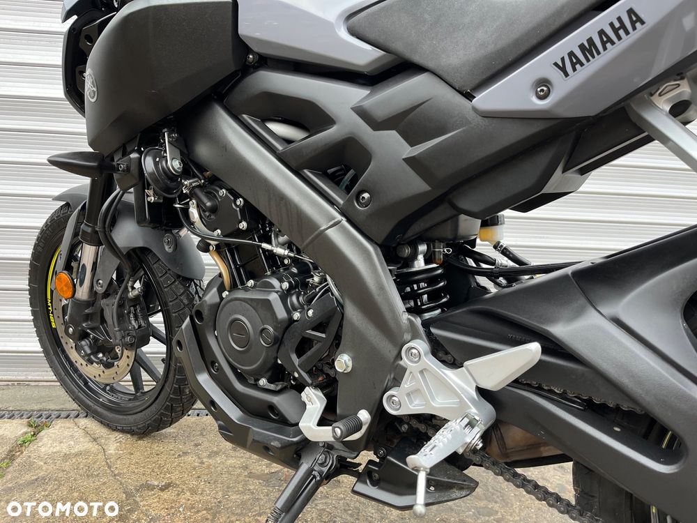 Yamaha MT - 22