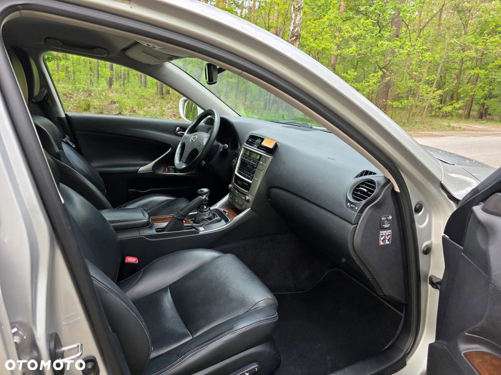 Lexus IS 220 D Comfort - 25