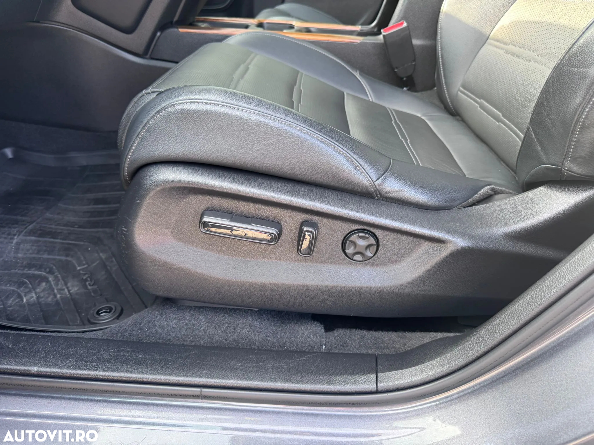 Honda CR-V 1.5 VTEC Turbo 4WD CVT Executive - 14