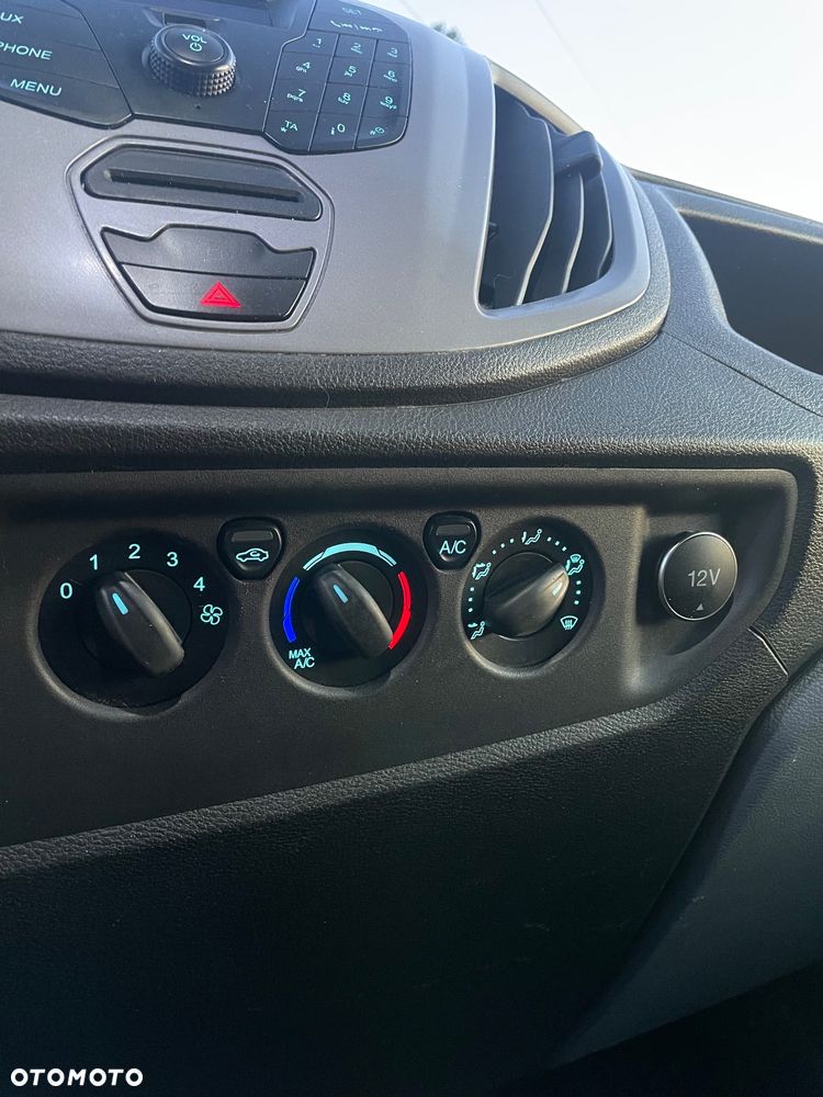 Ford Transit - 12